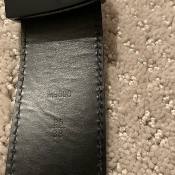 Like new men’s black checkered Louis Vuitton belt - Picture 2 of 2